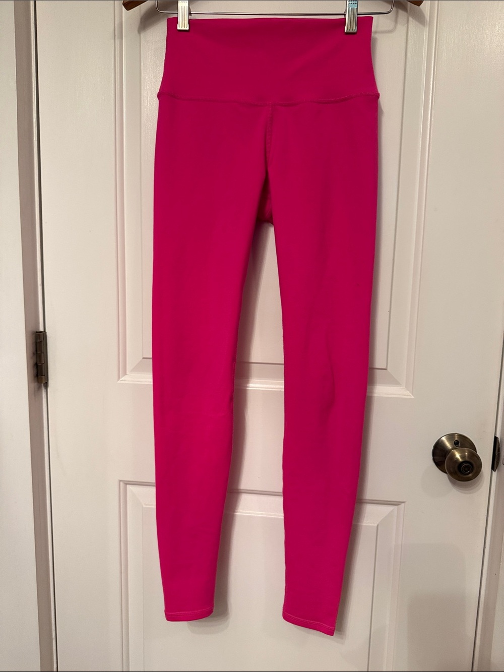 ALO Yoga High-Rise Leggings pants in Bright Fuchsia Pink stretch size XS